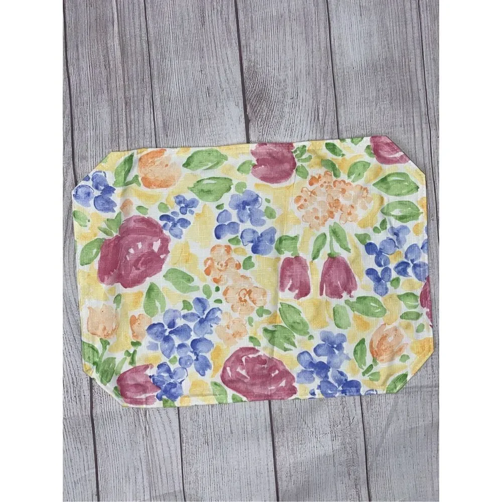 Floral print table cloth, napkins, napkin rings, 2 solid teal placemats